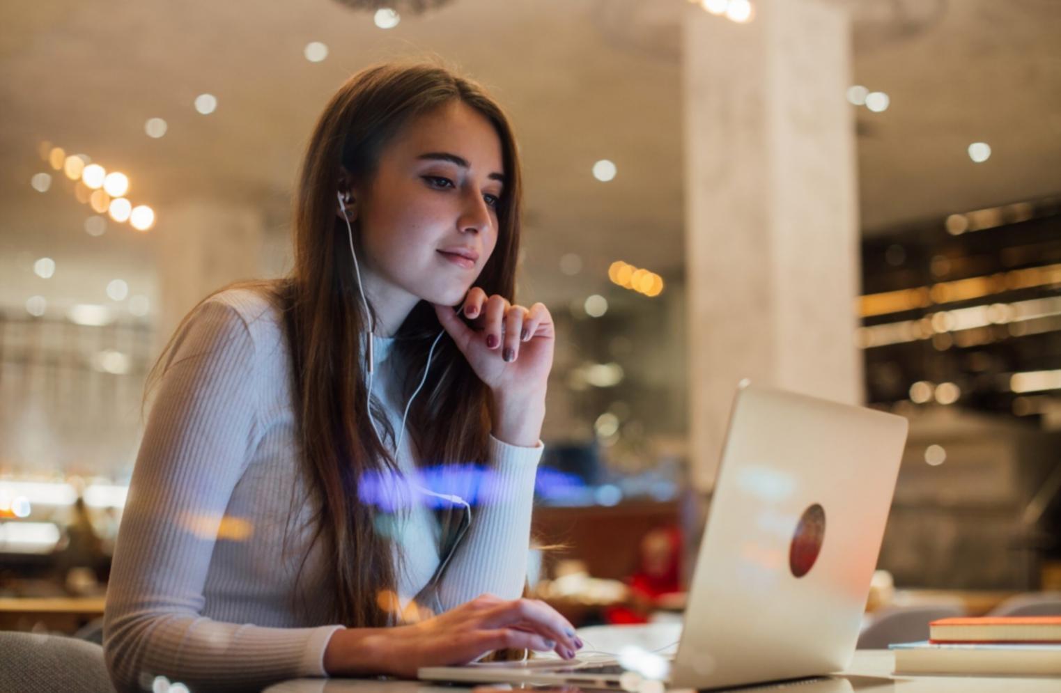 Séance de formation en finances personnelles avec accompagnement individualisé